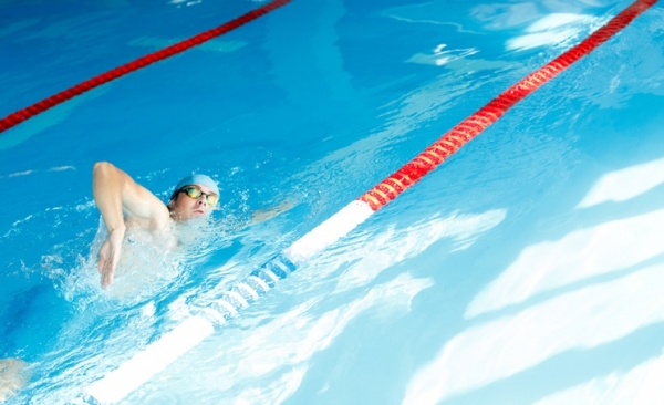 Задержка дыхания под водой: как и зачем тренировать этот навык