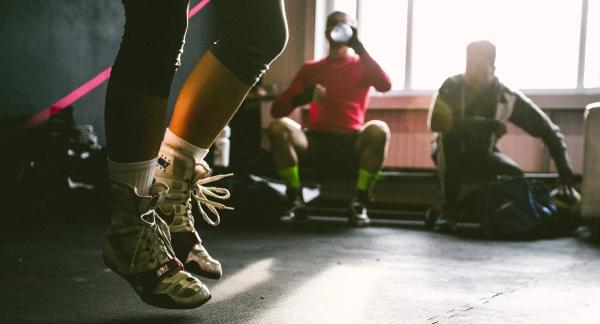 Двуглавая мышца бедра: функции, анатомия: как накачать? Двуглавая мышца бедра: функции, анатомия: как накачать?