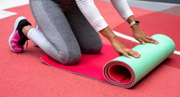 Комплекс упражнений «Крокодил» для позвоночника: чем полезен и как правильно выполнять (видео) Комплекс упражнений «Крокодил» для позвоночника: чем полезен и как правильно выполнять (видео)