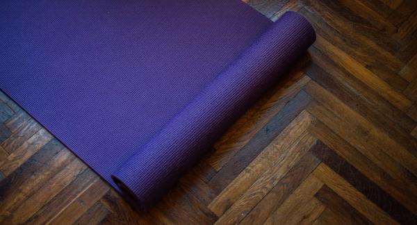 Комплекс упражнений «Крокодил» для позвоночника: чем полезен и как правильно выполнять (видео) Комплекс упражнений «Крокодил» для позвоночника: чем полезен и как правильно выполнять (видео)