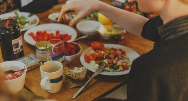 Можно ли есть после 6 вечера? Можно ли есть после 6 вечера?