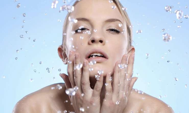 Важные правила ухода за жирной кожей летом — никакого блеска Важные правила ухода за жирной кожей летом — никакого блеска