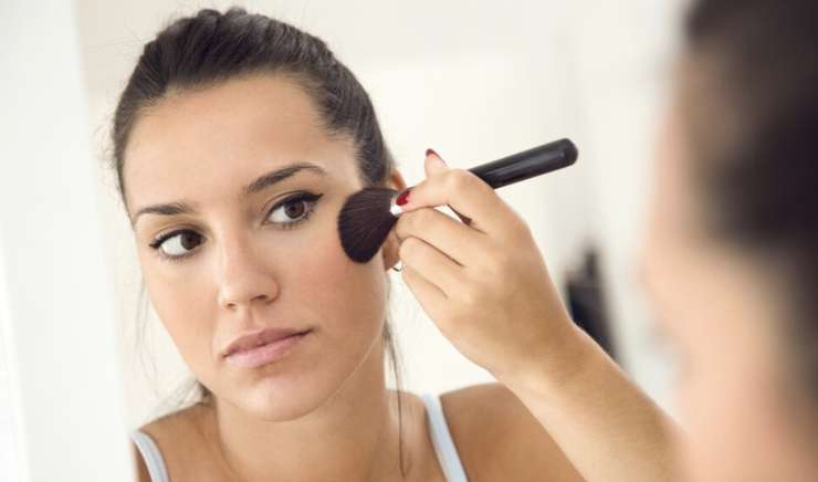 Тату-румяна: хитовый бьюти-тренд 2025 года Тату-румяна: хитовый бьюти-тренд 2025 года