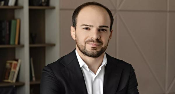 Лучшие упражнения на среднюю дельту: польза и техника выполнения (видео) Лучшие упражнения на среднюю дельту: польза и техника выполнения (видео)