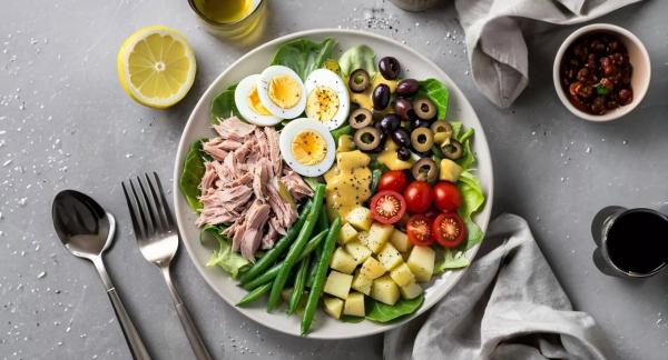 Здоровые салаты со всего мира: топ-10 рецептов для любителей фитнеса Здоровые салаты со всего мира: топ-10 рецептов для любителей фитнеса