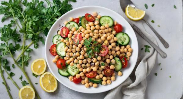 Здоровые салаты со всего мира: топ-10 рецептов для любителей фитнеса Здоровые салаты со всего мира: топ-10 рецептов для любителей фитнеса