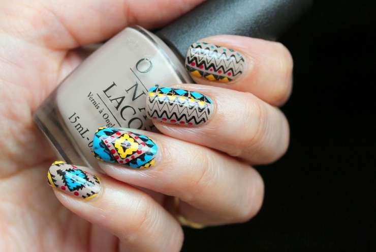 Этнический шик на кончиках пальцев: что такое маникюр-бохо, как его выполнять Этнический шик на кончиках пальцев: что такое маникюр-бохо, как его выполнять