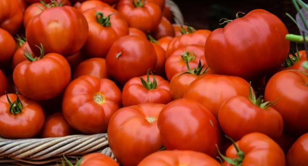 Здоровое питание: чем полезен помидор и ПП-рецепты с ним для похудения Здоровое питание: чем полезен помидор и ПП-рецепты с ним для похудения