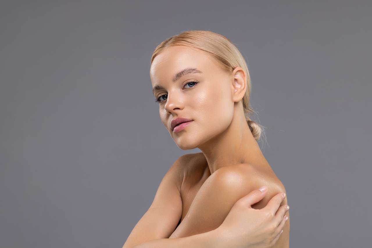 Кожа нежнее шелка: техника ухода для трендового эффекта butter skin Кожа нежнее шелка: техника ухода для трендового эффекта butter skin