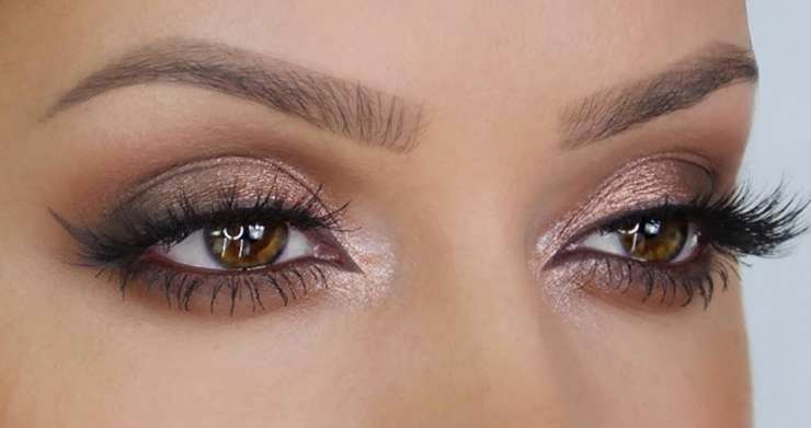 Осенняя загадка: как выполнить нюдовый макияж smoky eye с темным акцентом Осенняя загадка: как выполнить нюдовый макияж smoky eye с темным акцентом